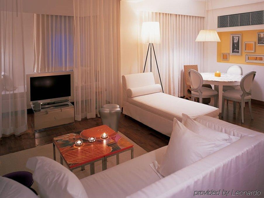 J Plus Hotel By Yoo Hong Kong Exterior photo